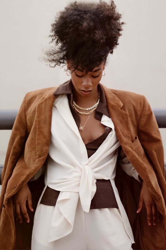 Fifty-50 Neck - Model Image
